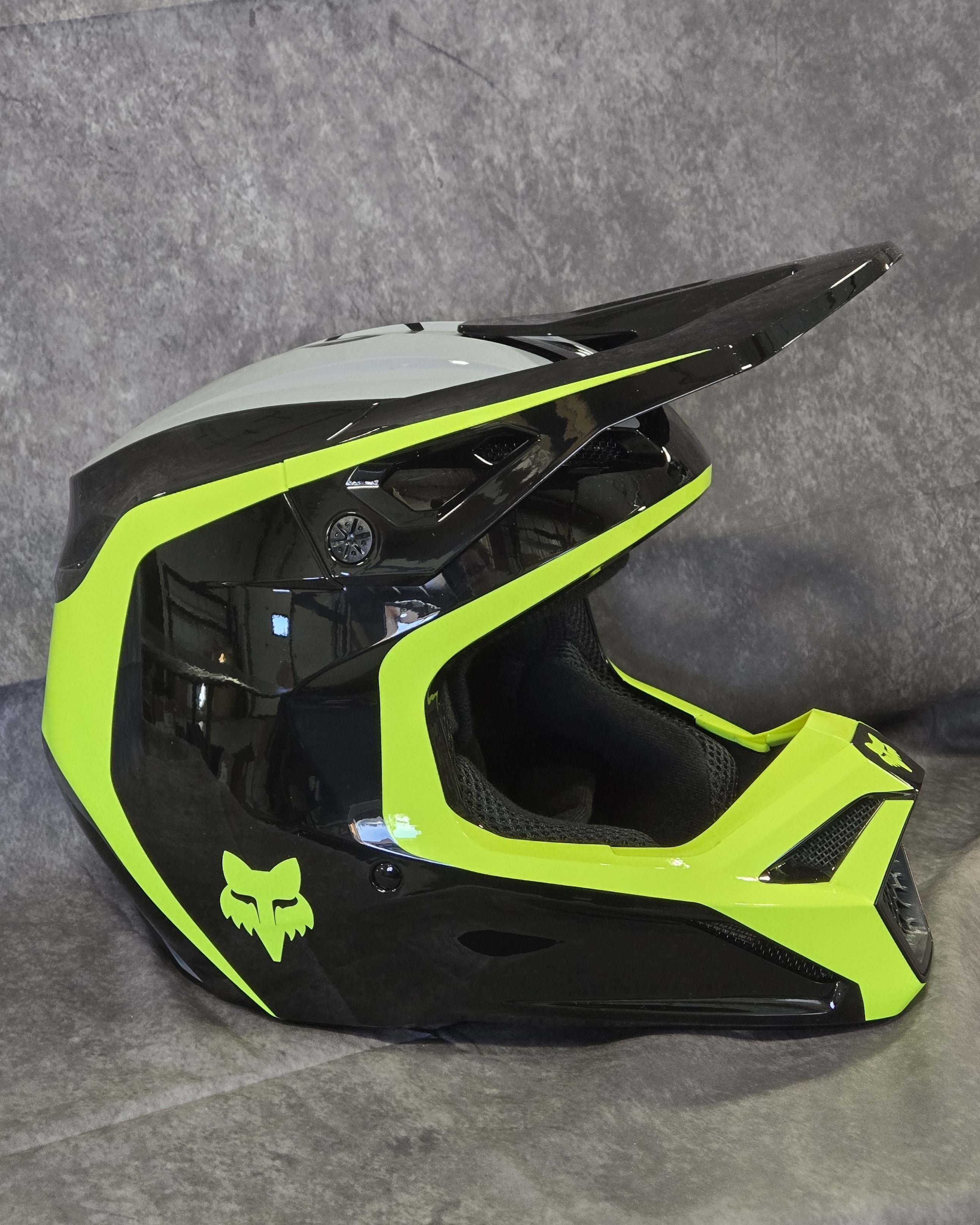 V1 FLOW HELMET [BLK/YLW]