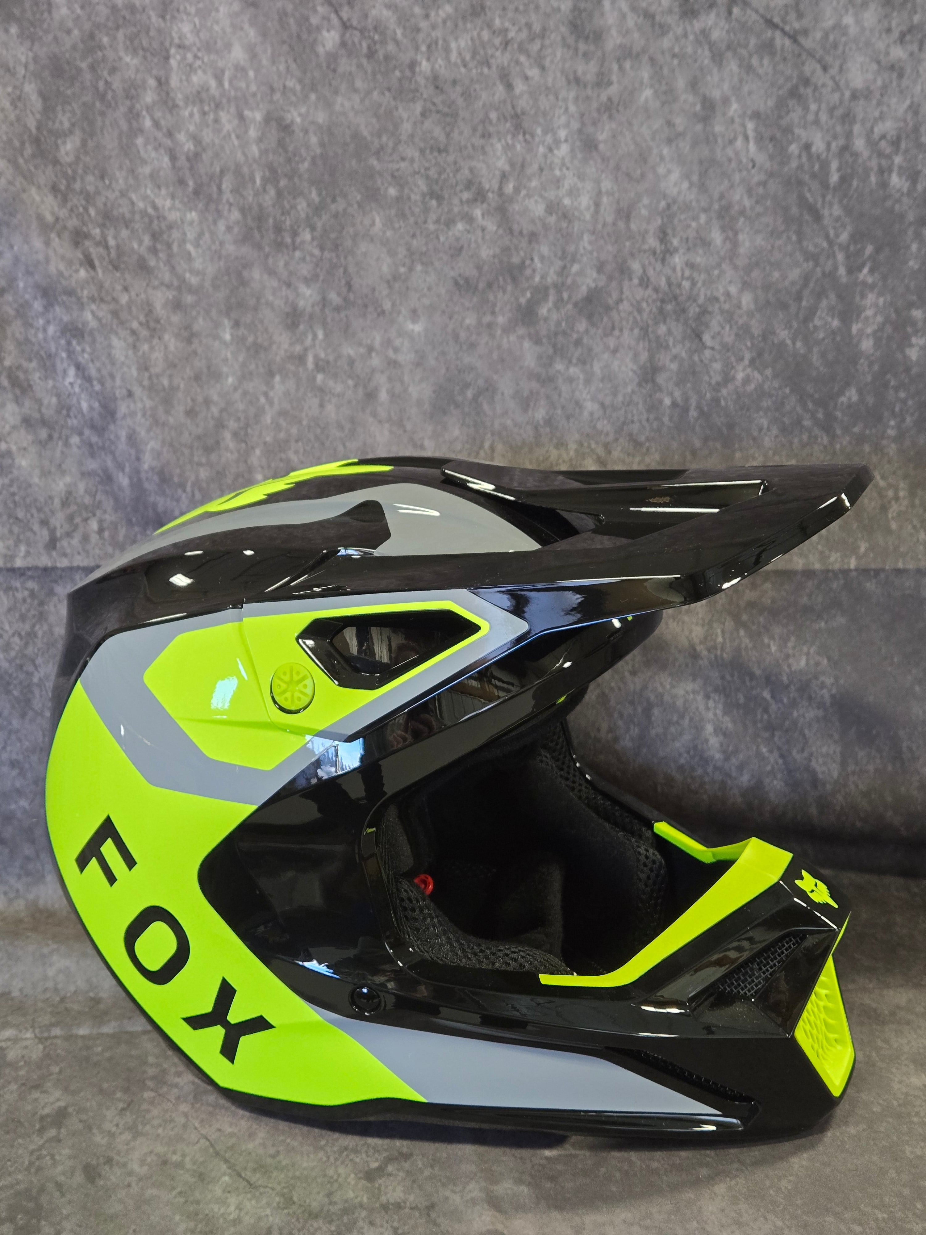 V1 LEAN HELMET [GRY/YLW]