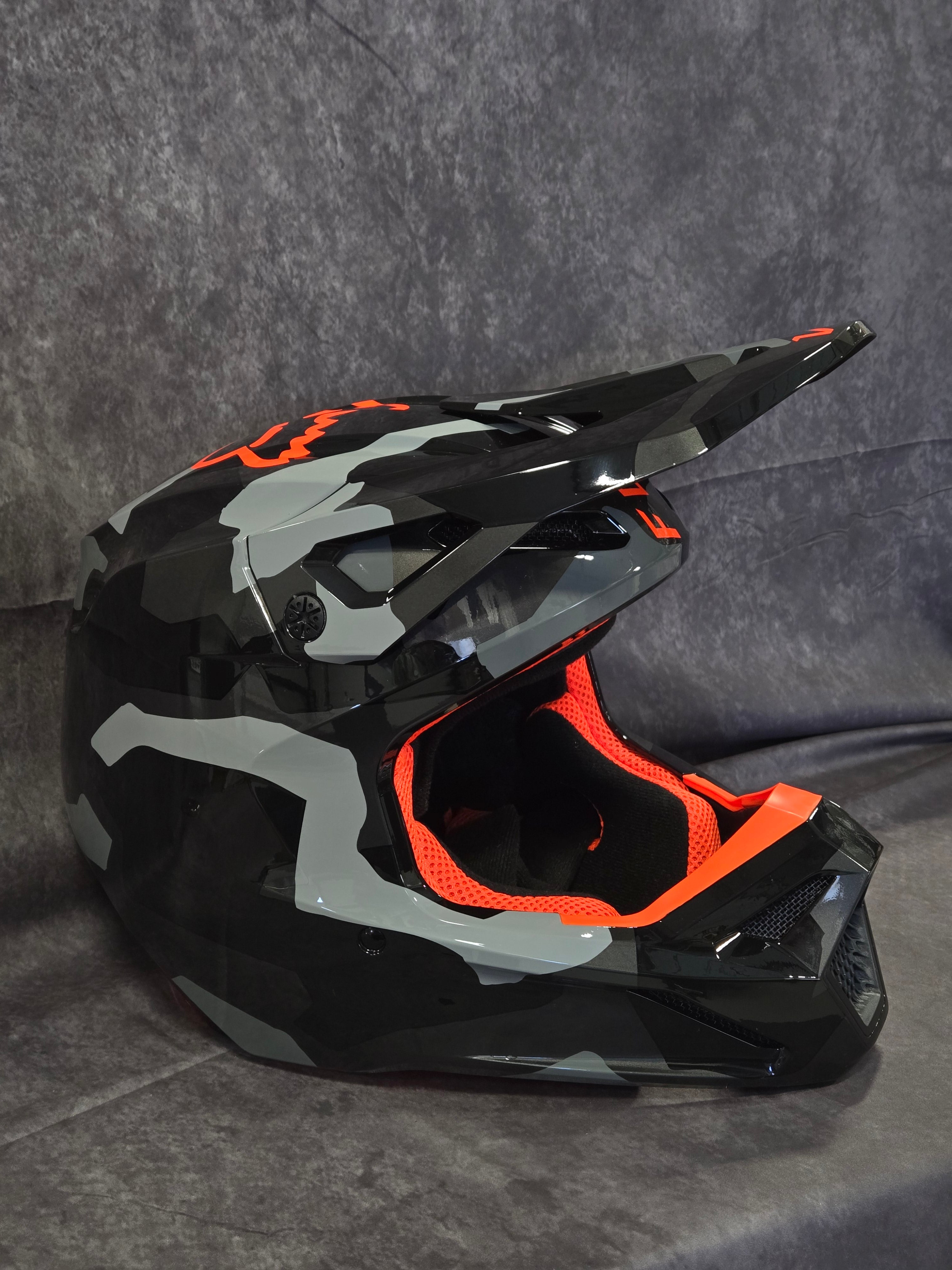 V1 BNKR HELMET DOT/ECE [GRY CAM]