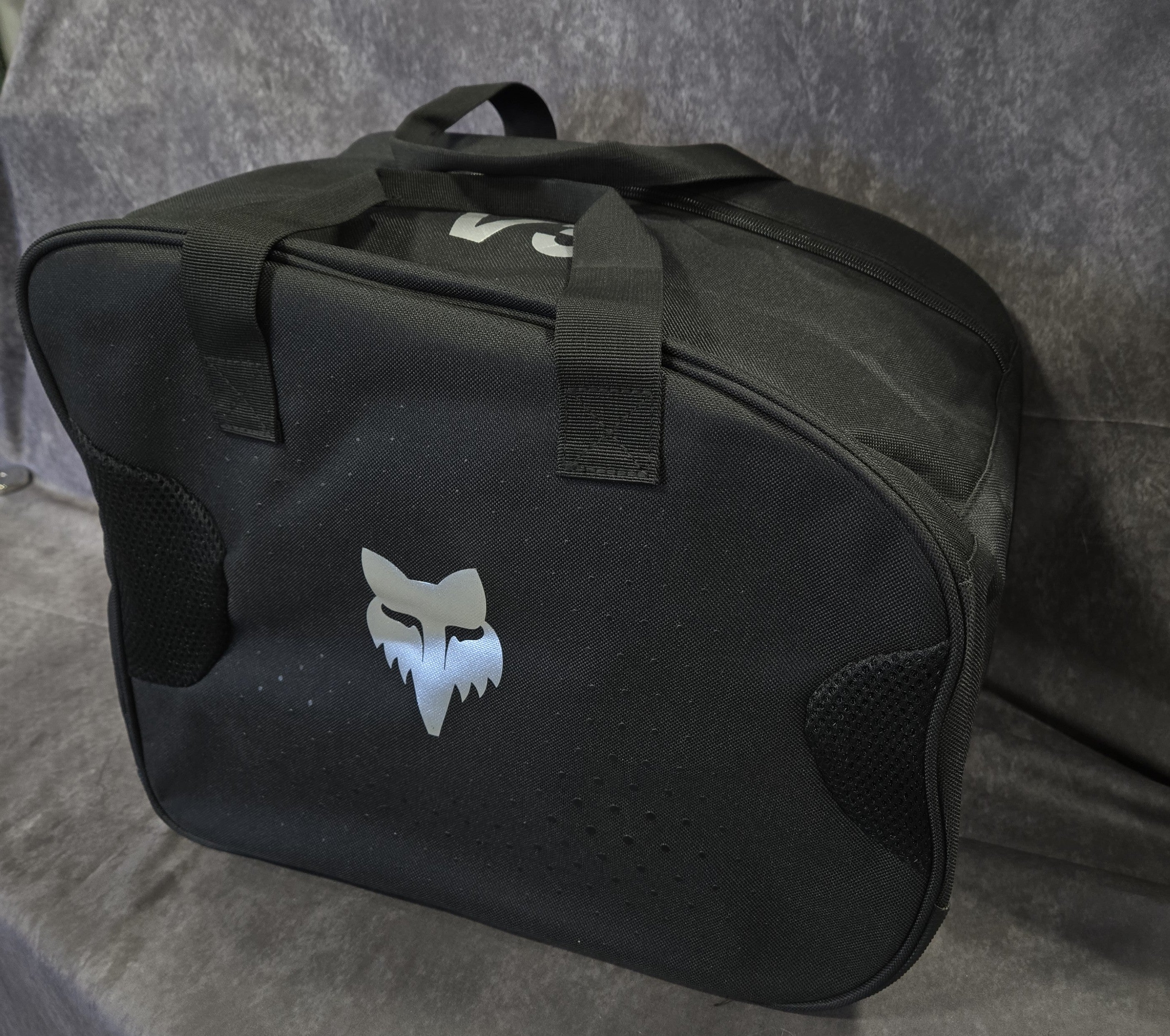 V3 MAGNETIC HELMET [BLK] W/ BAG