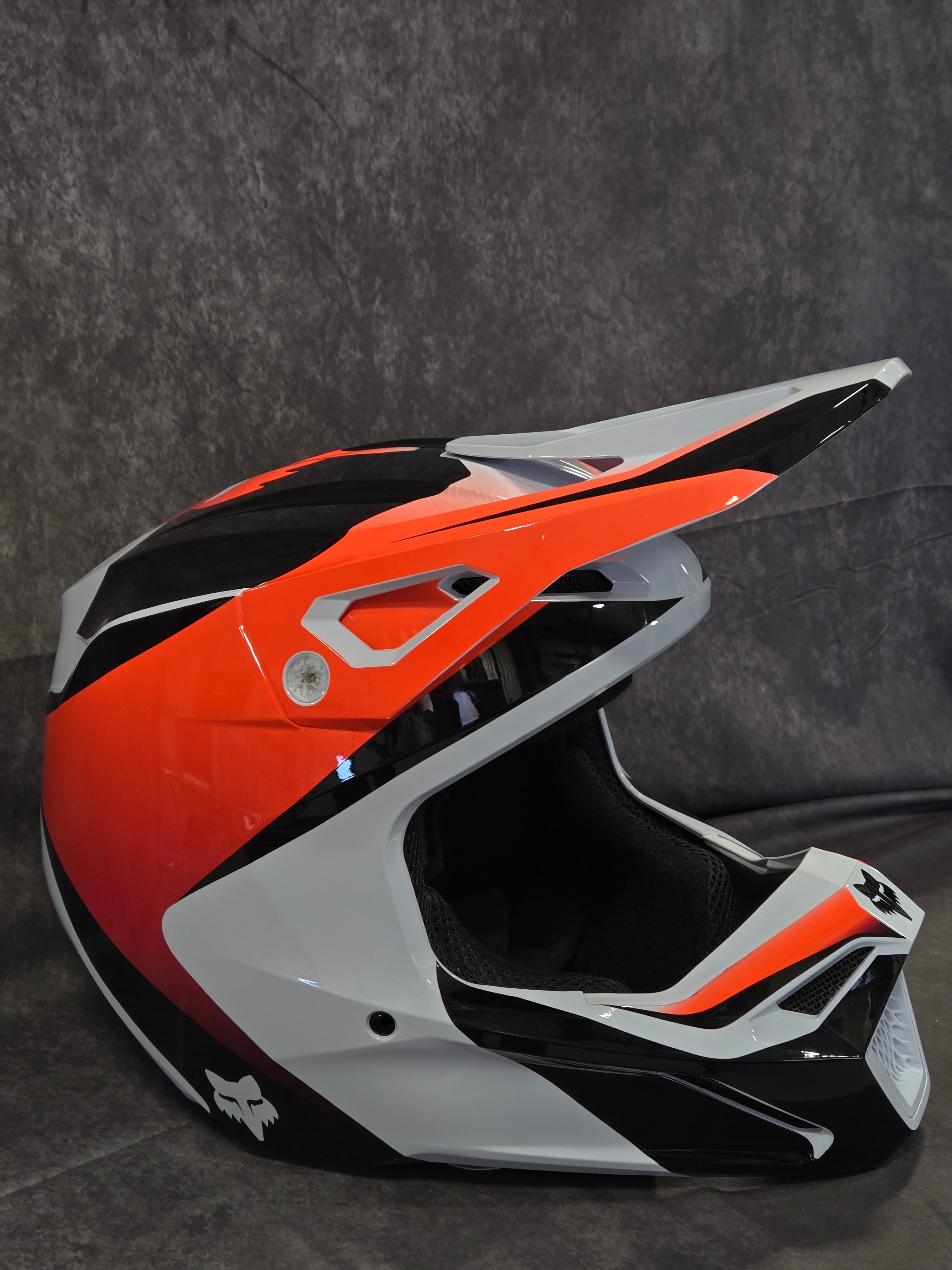 V1 STREAK HELMET [WHT]