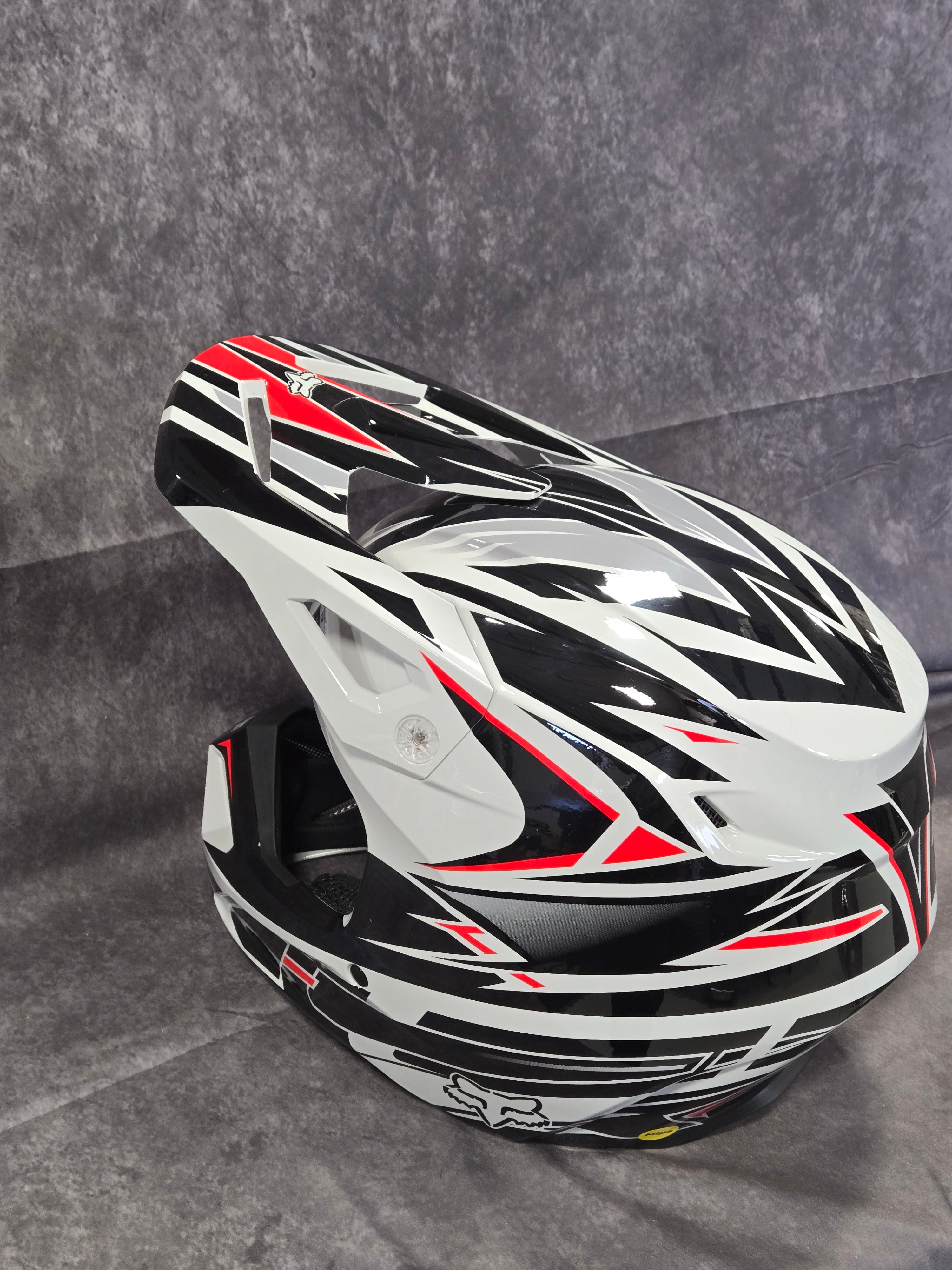 YTH V1 GOAT STRAFER HELMET [BLK]