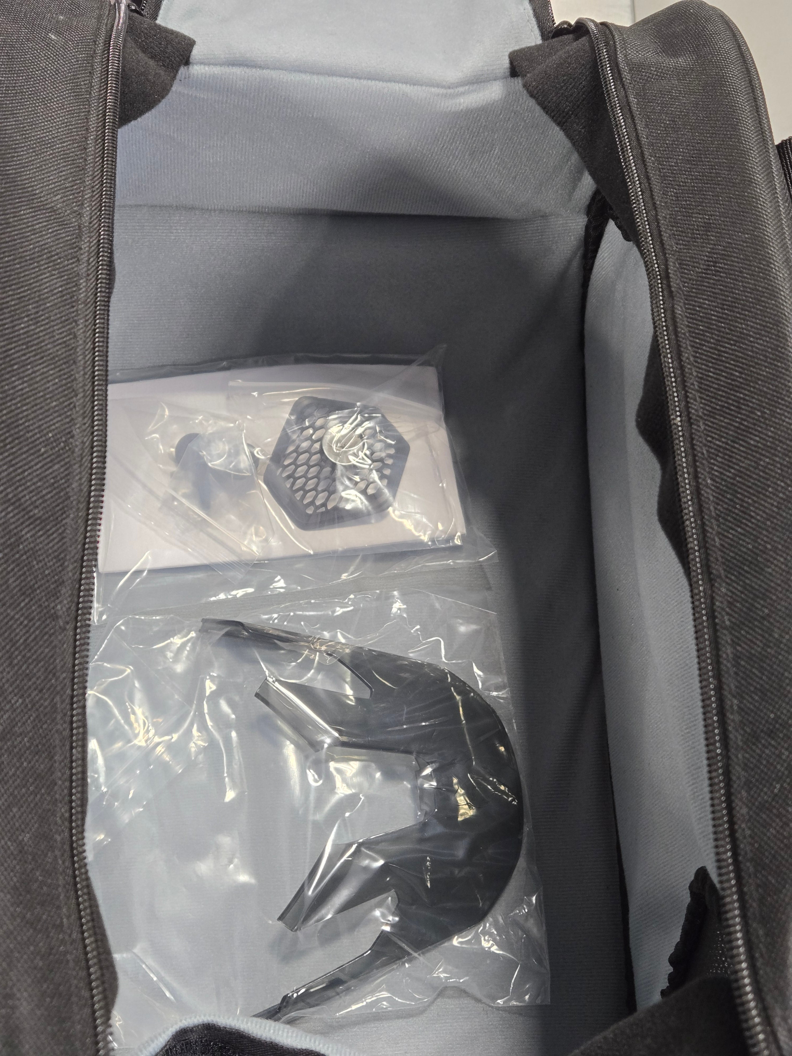 V3 FADE HELMET [WHT/BLU] W/ BAG